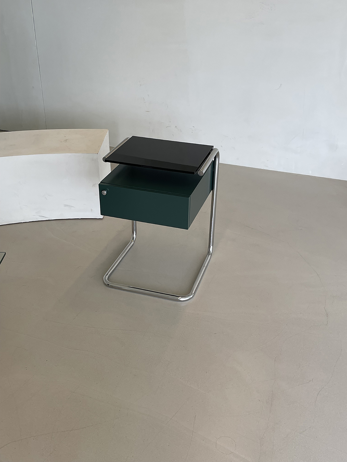 VOO bed side table / dark green	