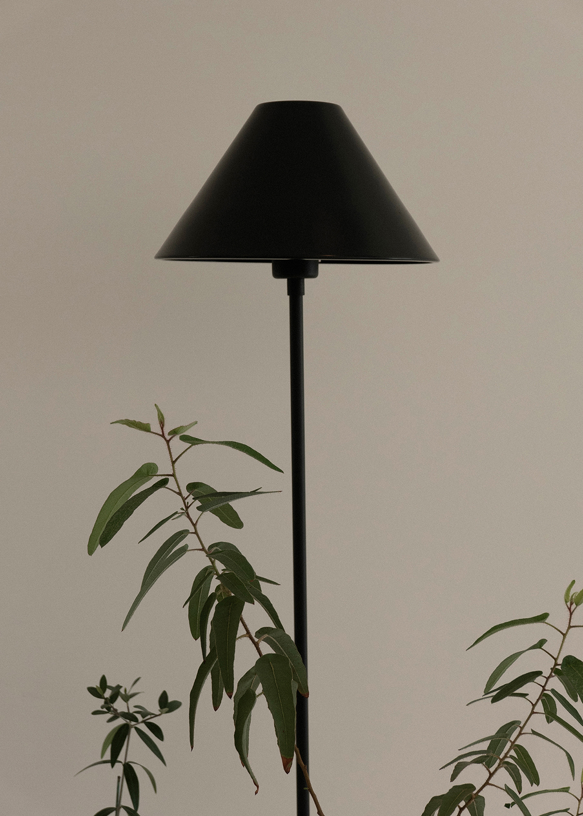  Olive Stand Lamp Black