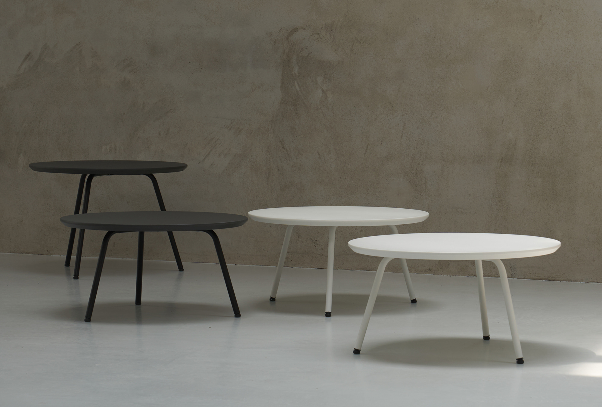 Tres Sofa Table