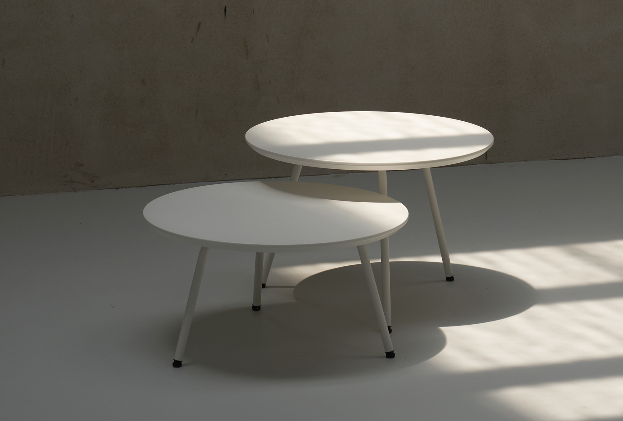 Tres Sofa Table