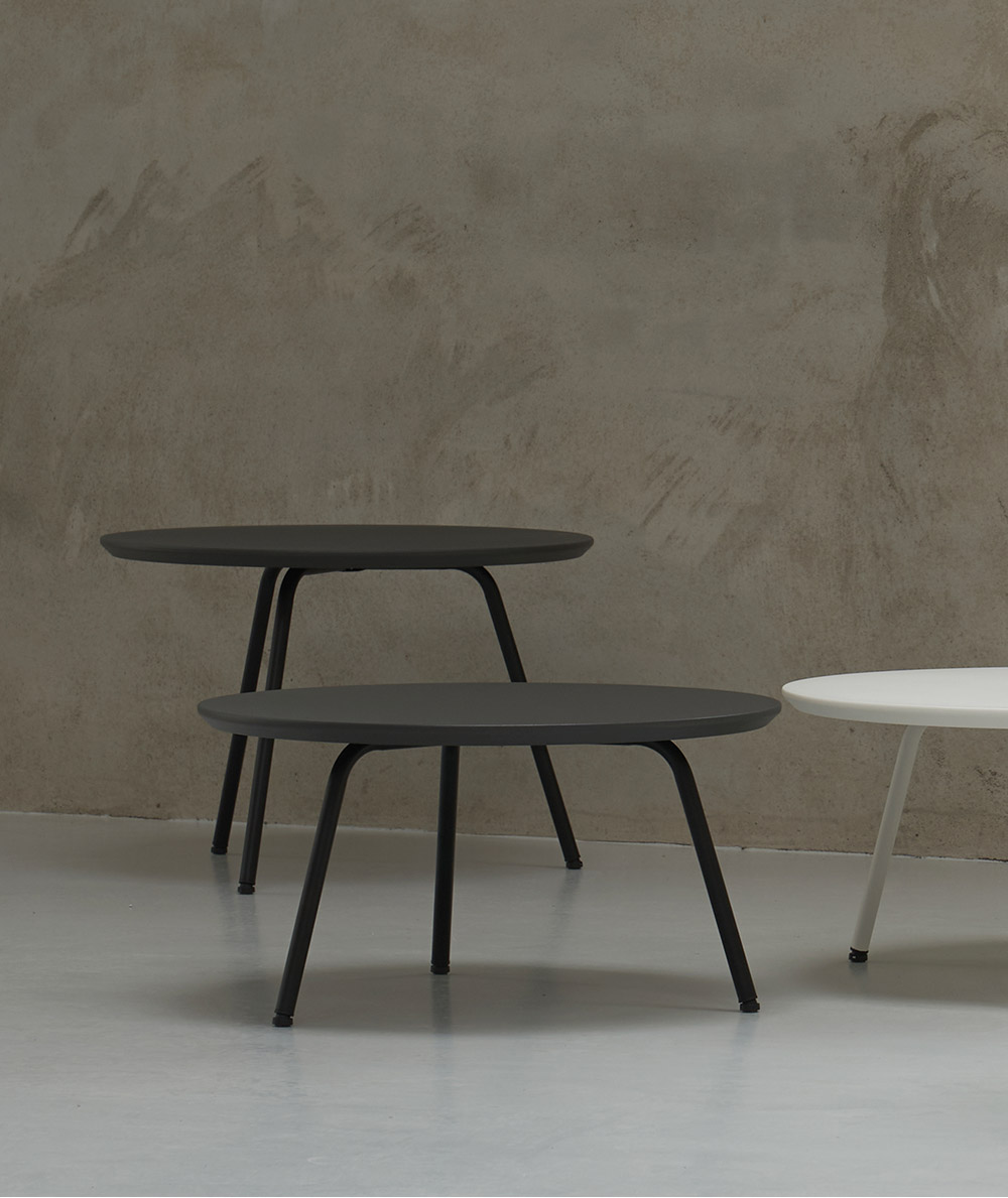 Tres Sofa Table