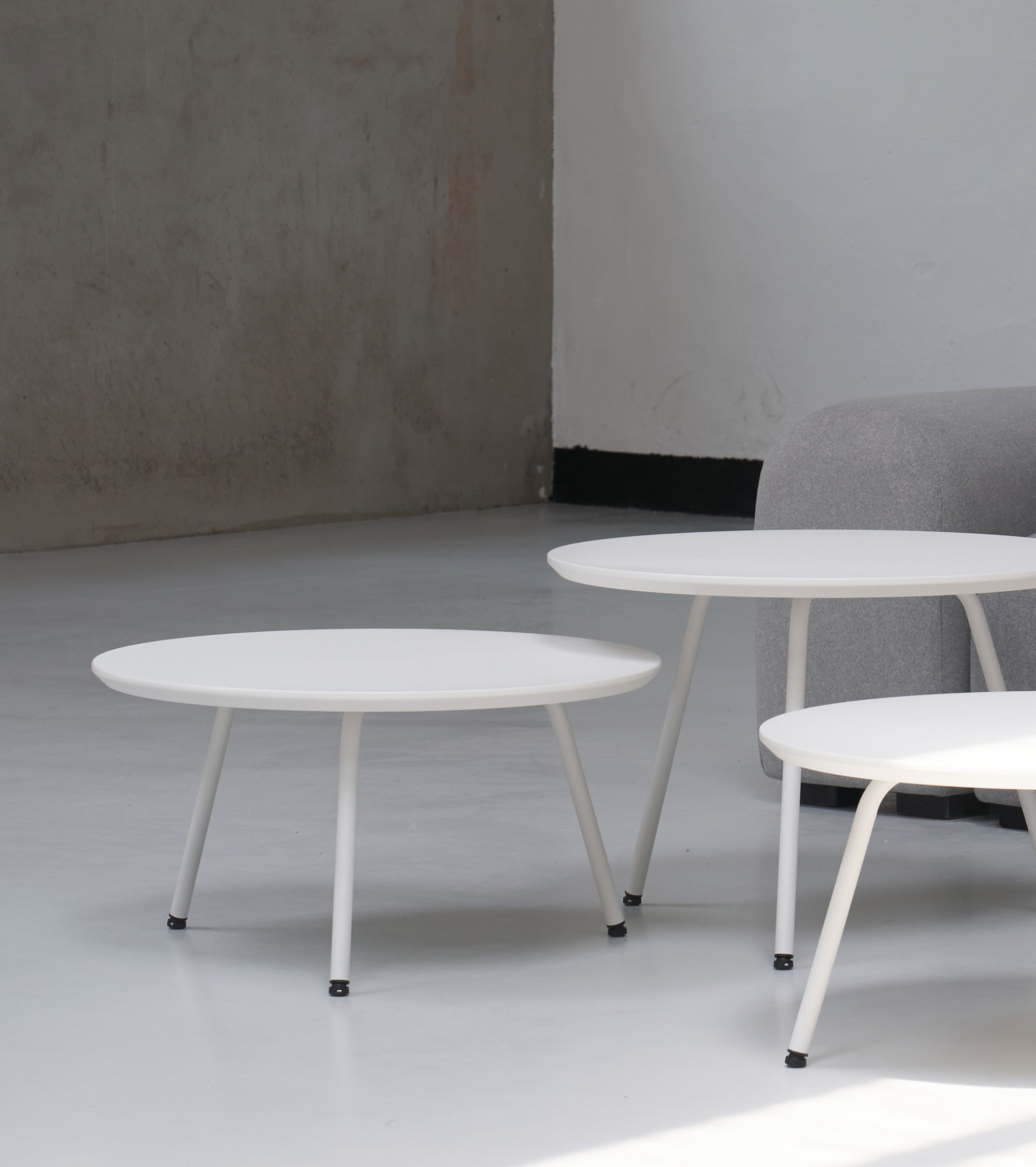 Tres Sofa Table