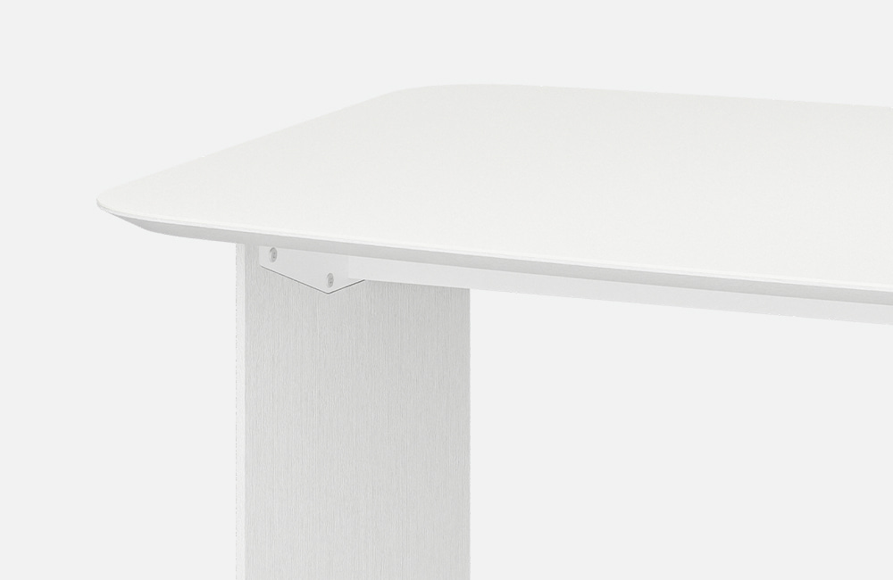 잭슨 Flare Oval Table