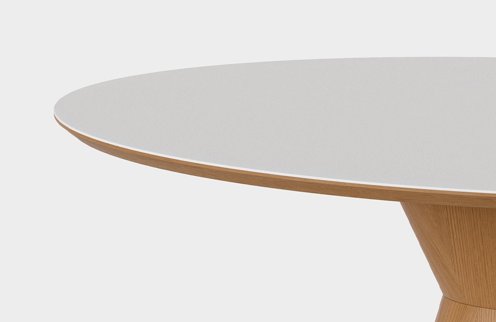 잭슨 Flare Oval Table