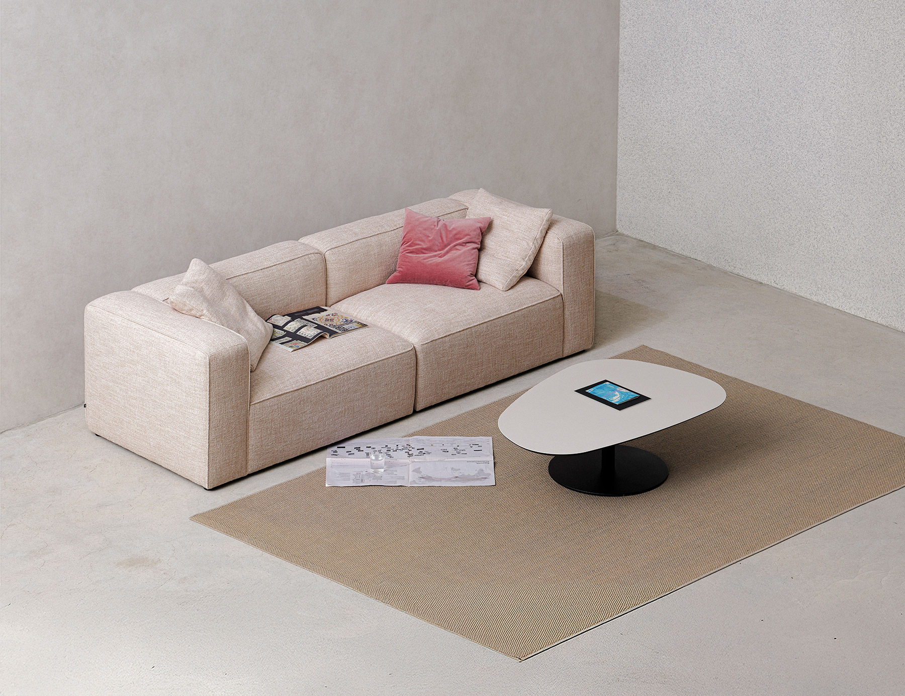 무니토 BOULDER SOFA TABLE