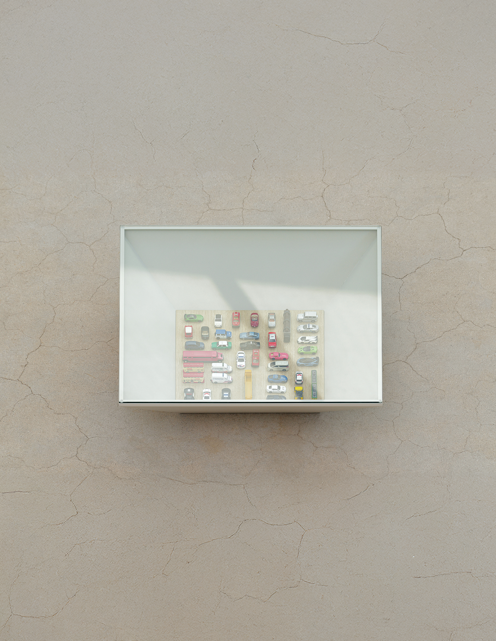 무니토 COLLECTOR SOFA TABLE
