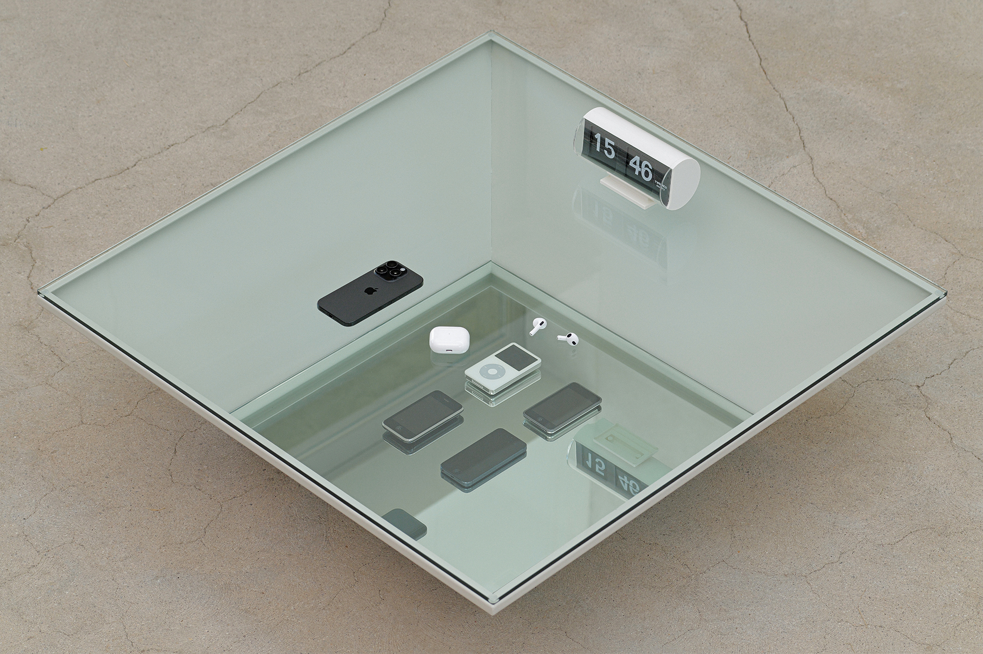 무니토 COLLECTOR SOFA TABLE