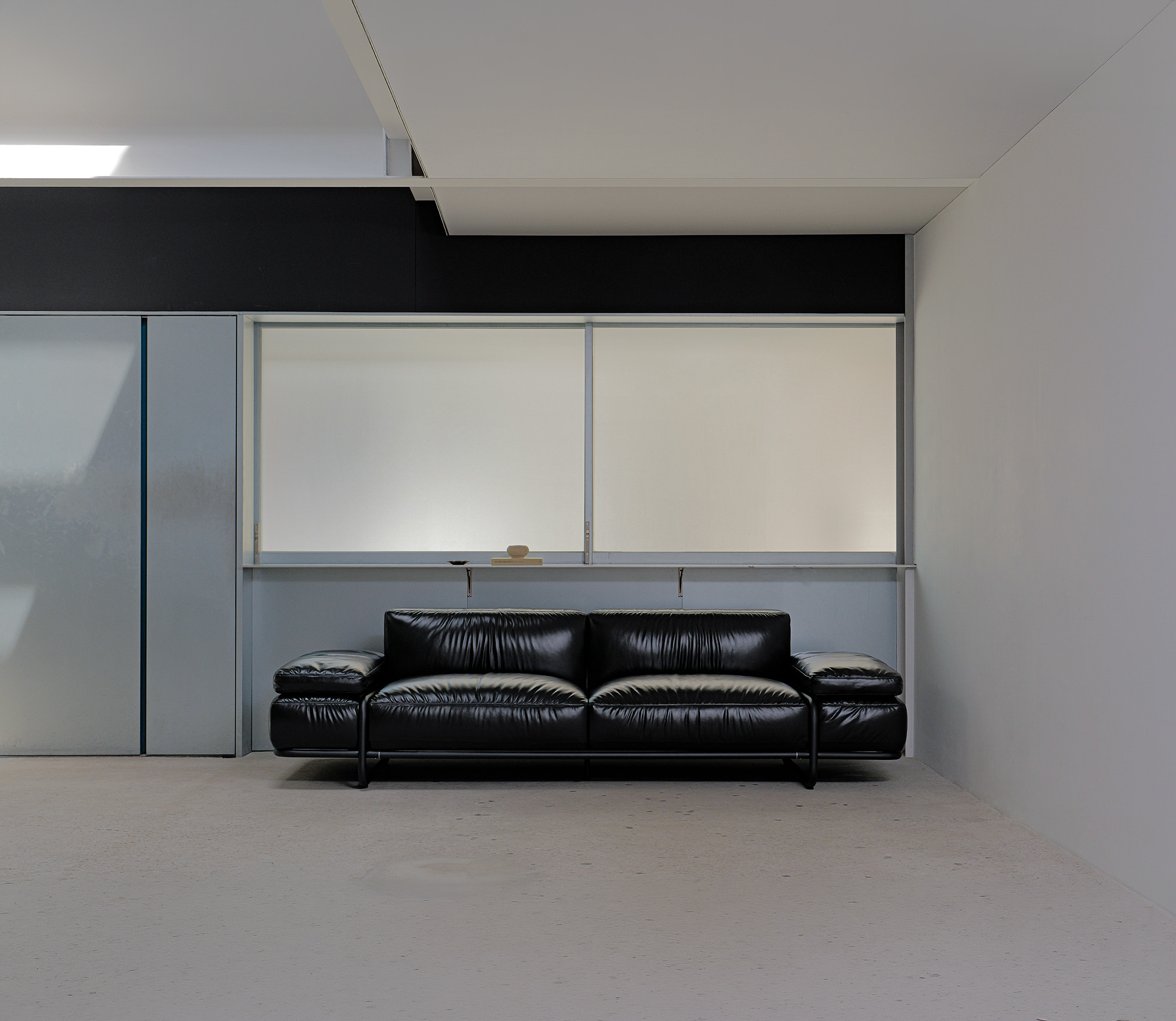무니토 NOIR SOFA | Leather