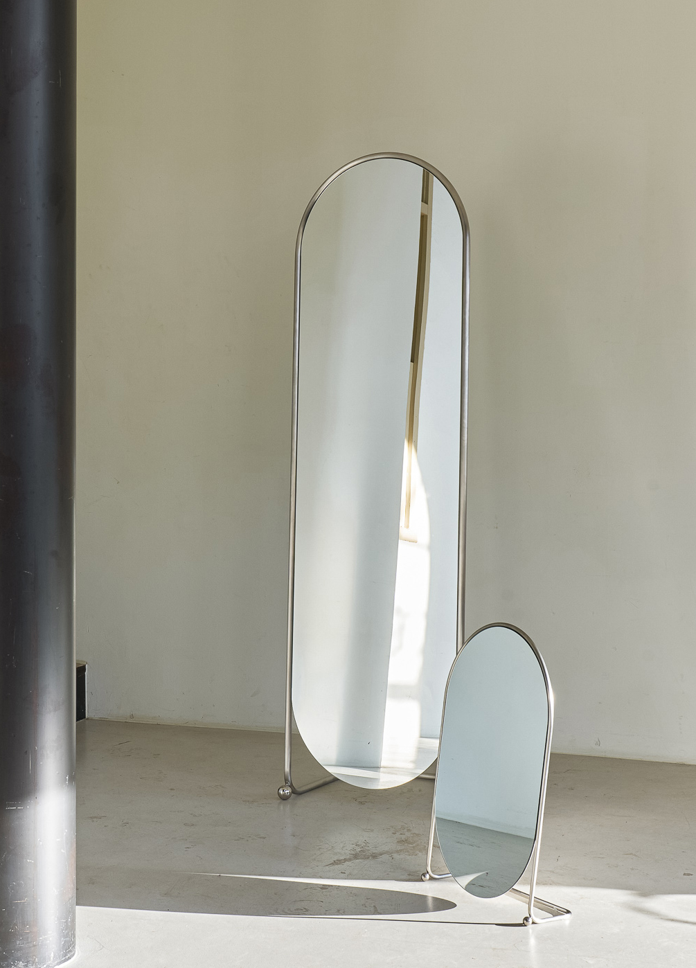 오블리크테이블 My Kinda Mirror - Small