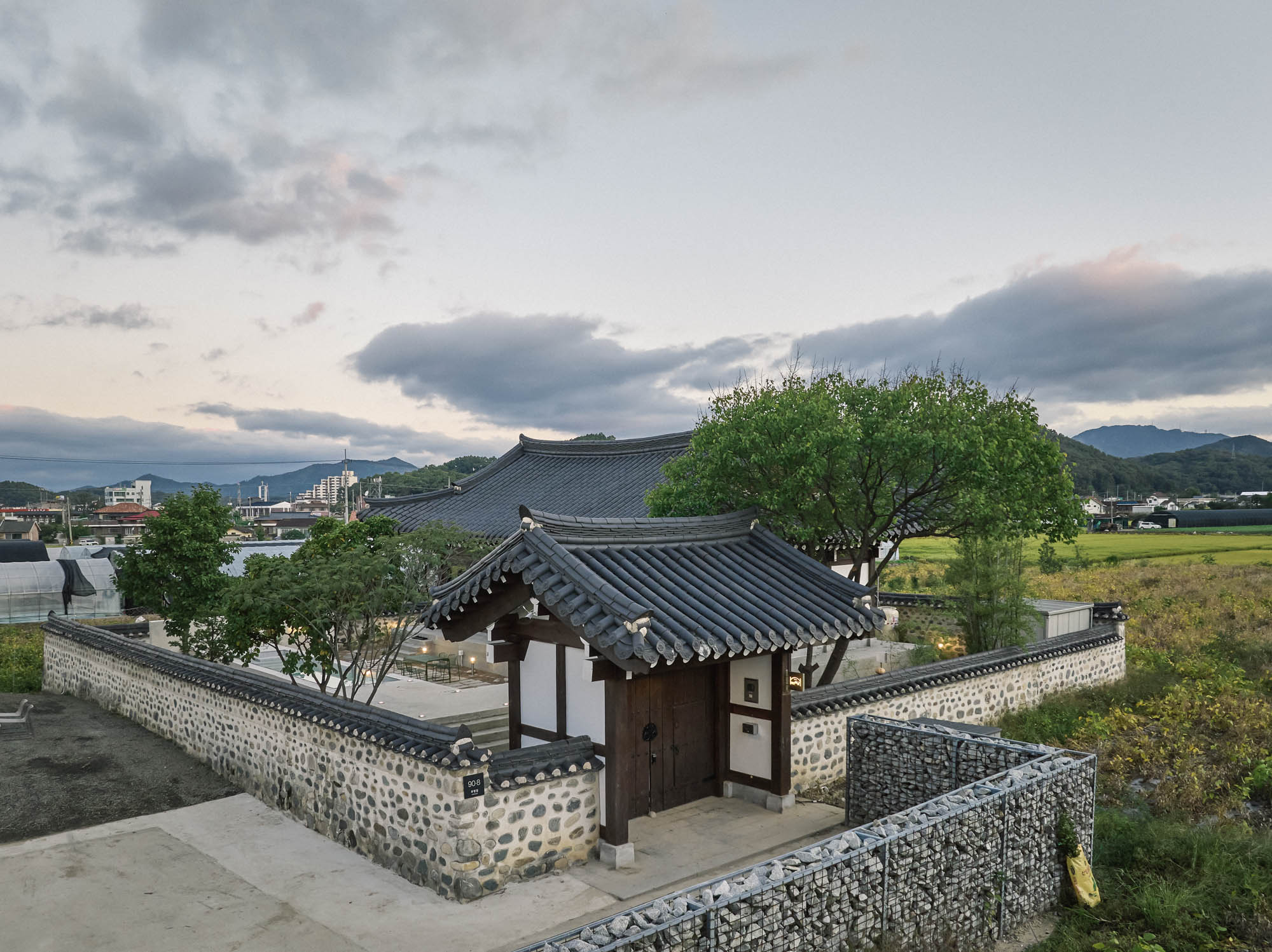 산온 잔등 아래동