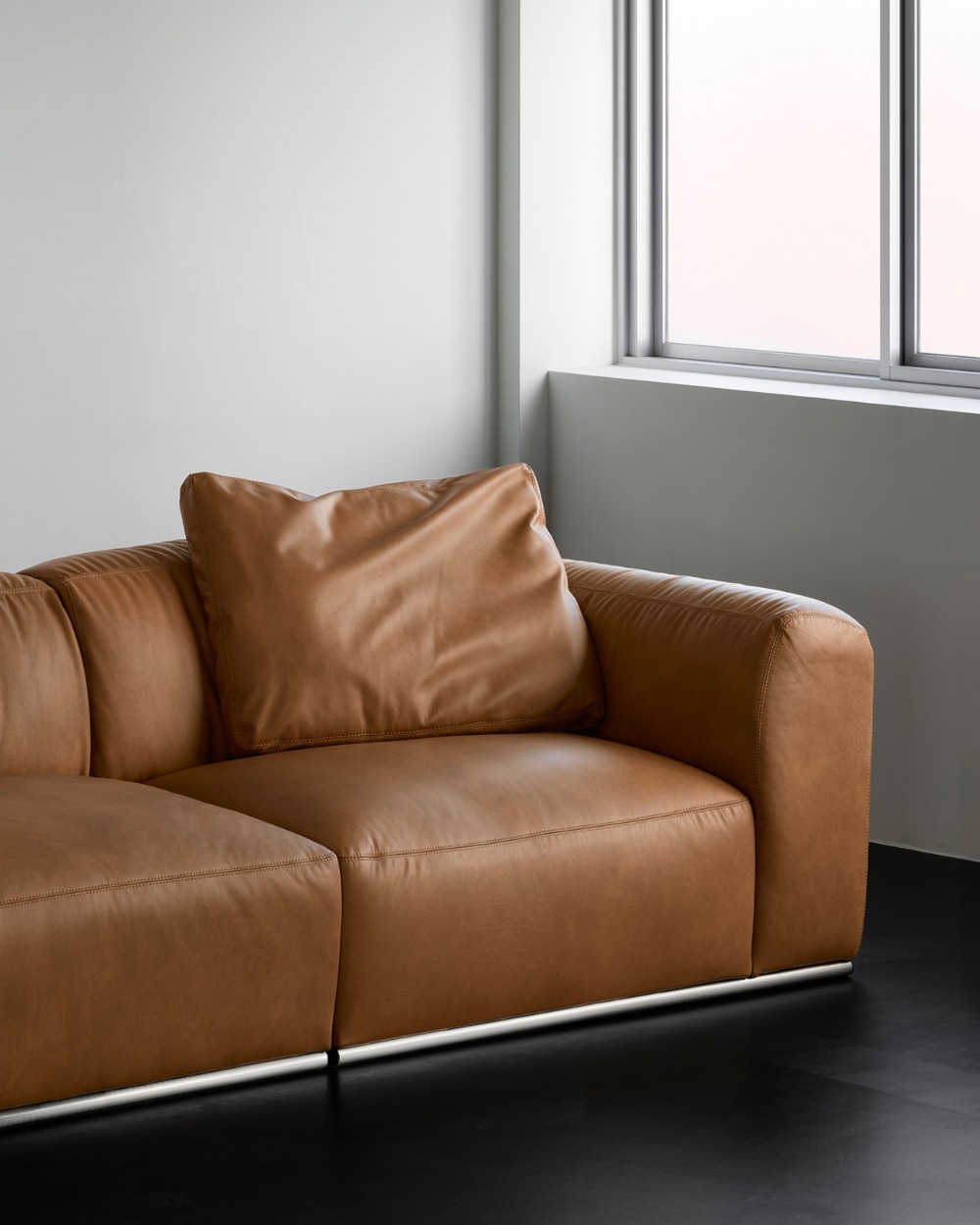 Lien Cushion - Leather