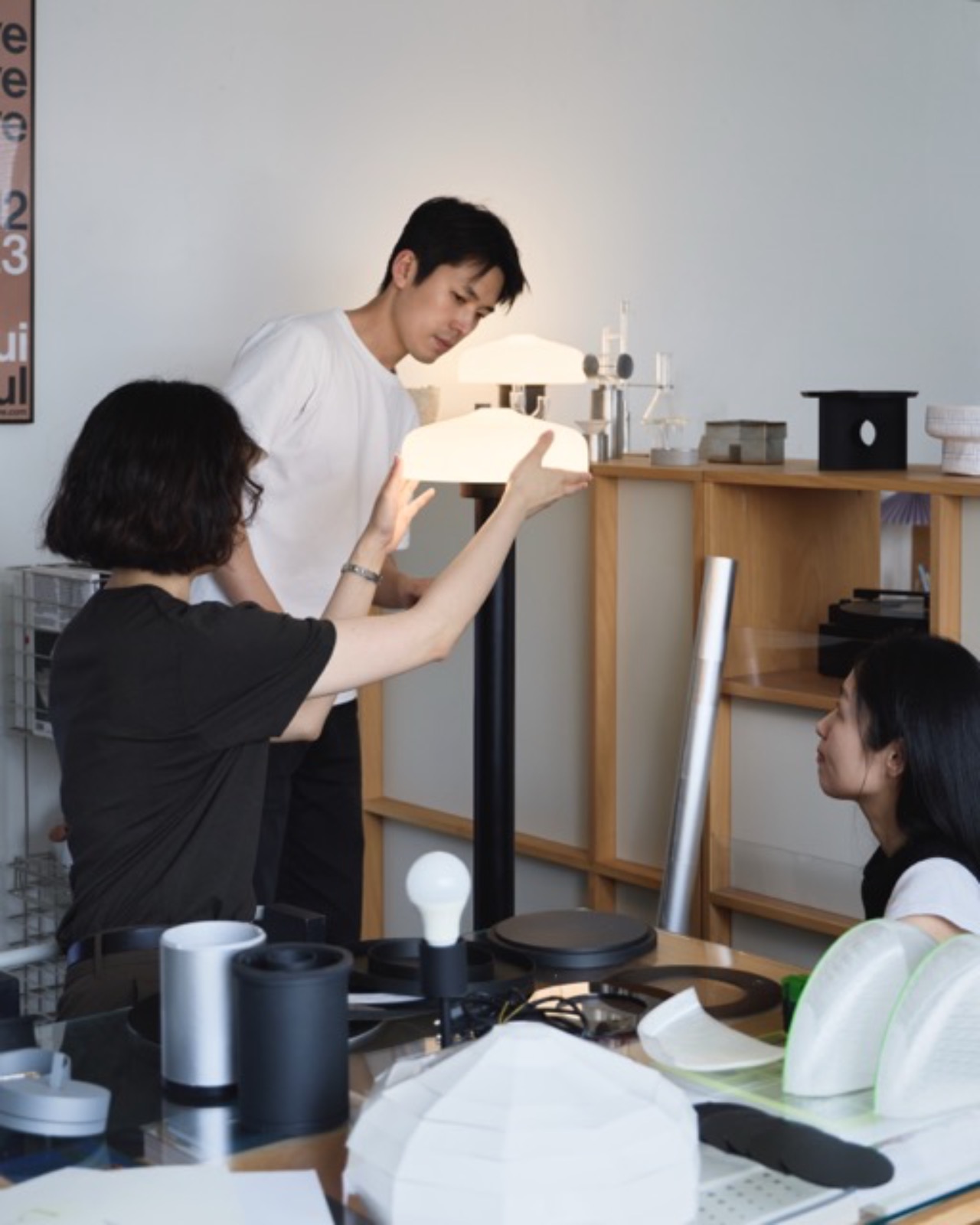 자체브랜드 - THE MAKERS | 모라 램프, 스위스 설산을 담아내다.