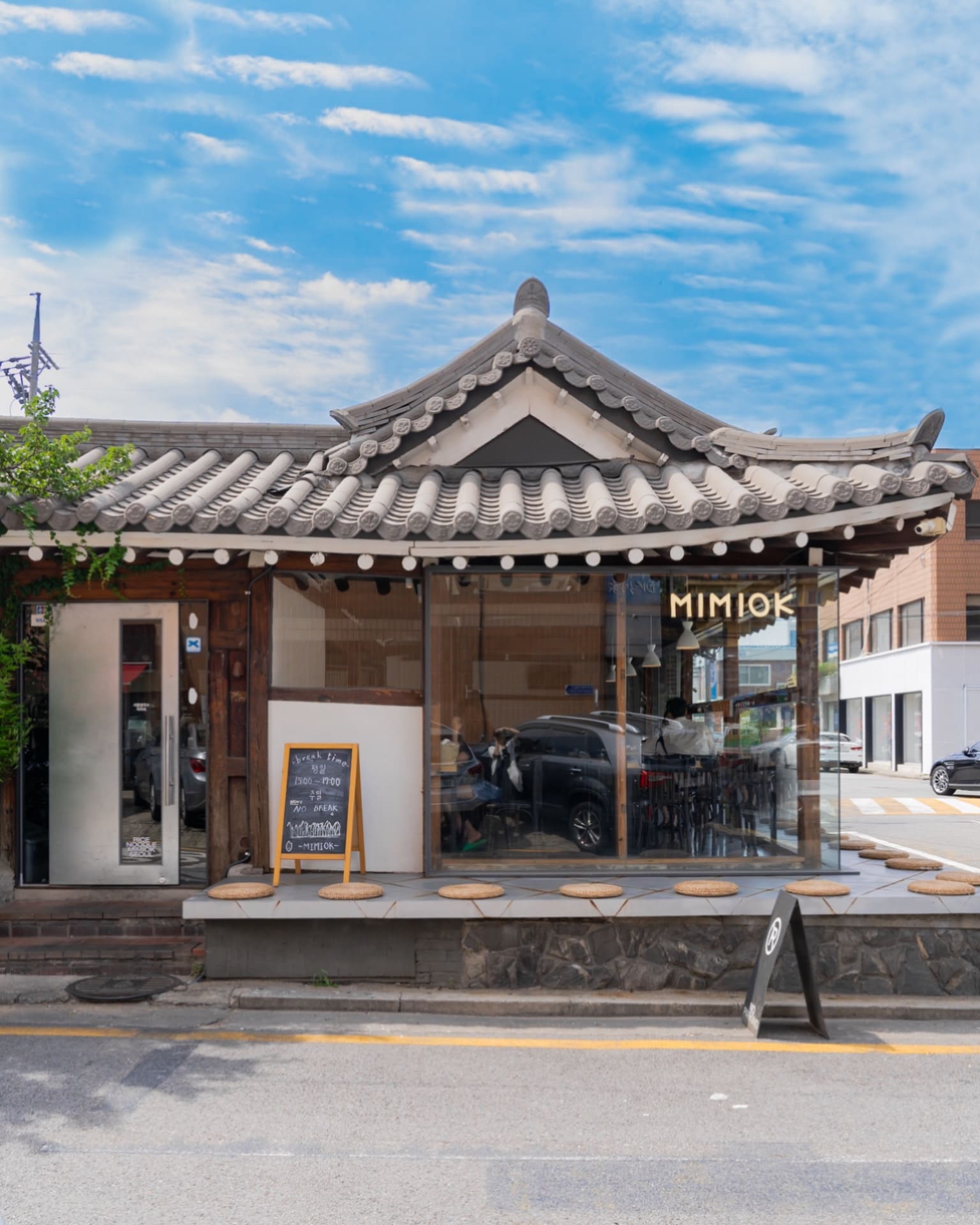 <span>멤버십 전용</span>영감이 되는 카페와 다이닝, 무제한 할인